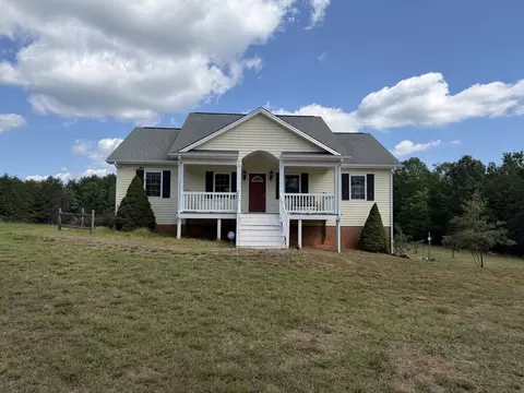 Exterior - 310 Vfw Rd, Patrick Springs, VA 24133 photo 3 of 9