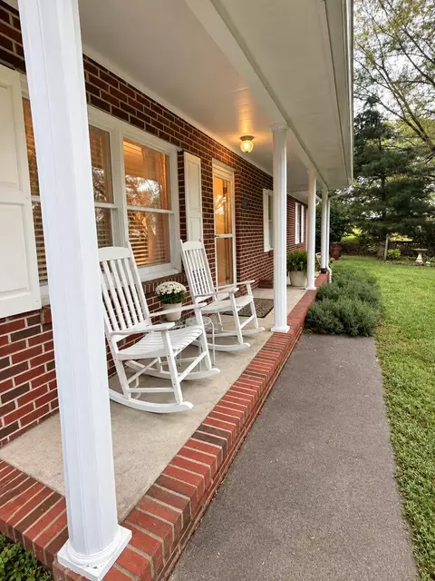 Exterior - 321 Star St, Pounding Mill, VA 24637 photo 2 of 5
