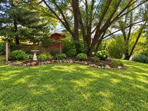 Exterior - 321 Star St, Pounding Mill, VA 24637 photo 3 of 5