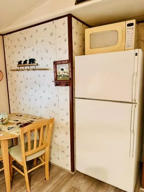 Kitchen - 750 Apache Tr, Fancy Gap, VA 24328 photo 2 of 2