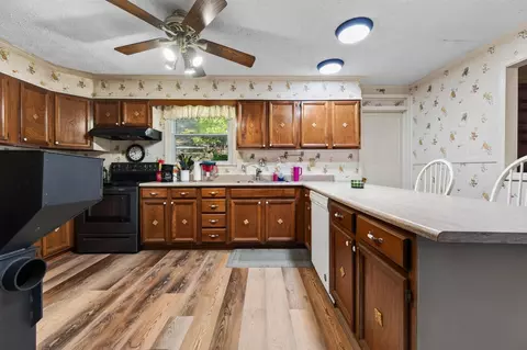 Kitchen - 403 Wright Mountain Dr, Bland, VA 24315 photo 2 of 4