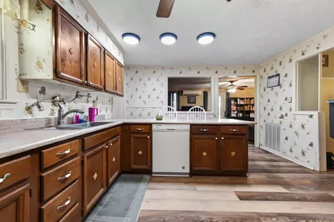 Kitchen - 403 Wright Mountain Dr, Bland, VA 24315 photo 3 of 4