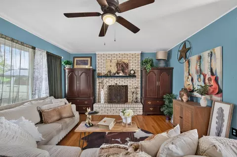 Living - 578 Sheffey School Rd, Max Meadows, VA 24360 photo 1 of 1