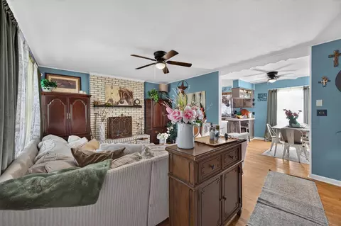 Entry Way - 578 Sheffey School Rd, Max Meadows, VA 24360 photo 1 of 4