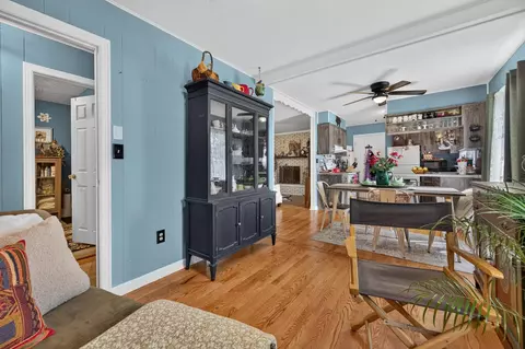 Entry Way - 578 Sheffey School Rd, Max Meadows, VA 24360 photo 3 of 4