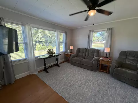 Living - 62 Connect Rd, Stuart, VA 24171 photo 3 of 6