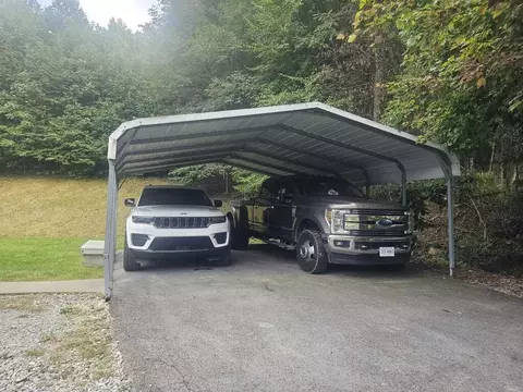 Exterior - 193 Chestnut St, Pounding Mill, VA 24637 photo 5 of 14