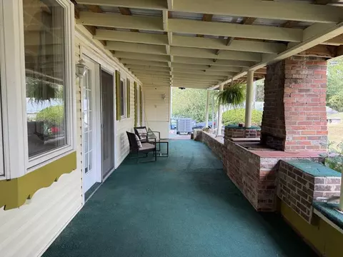 Exterior - 312 Circle St, Bluefield, VA 24605 photo 9 of 12