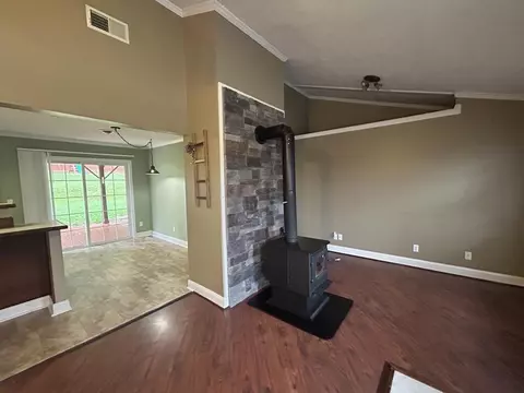 Living - 330 Fox Fire Rd, Max Meadows, VA 24360 photo 2 of 11