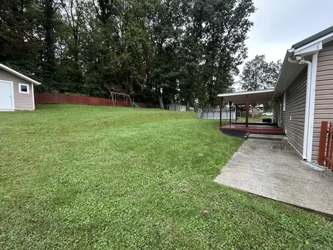 Exterior - 330 Fox Fire Rd, Max Meadows, VA 24360 photo 3 of 8
