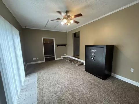 Living - 330 Fox Fire Rd, Max Meadows, VA 24360 photo 8 of 11
