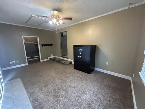Living - 330 Fox Fire Rd, Max Meadows, VA 24360 photo 6 of 11