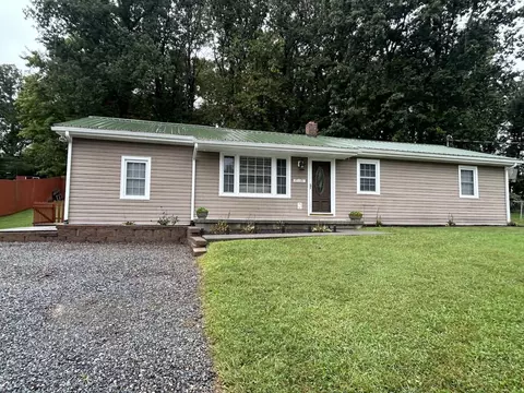 Exterior - 330 Fox Fire Rd, Max Meadows, VA 24360 photo 6 of 8