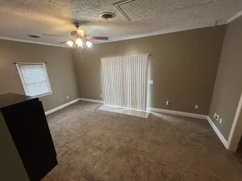 Living - 330 Fox Fire Rd, Max Meadows, VA 24360 photo 5 of 11