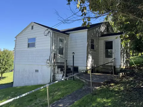 231 Brook St, Tazewell, VA 24651