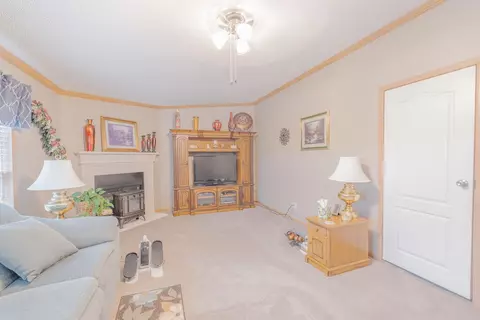 Living - 768 Ivanhoe Rd, Max Meadows, VA 24360 photo 2 of 2