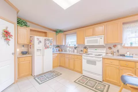 Kitchen - 768 Ivanhoe Rd, Max Meadows, VA 24360 photo 3 of 5