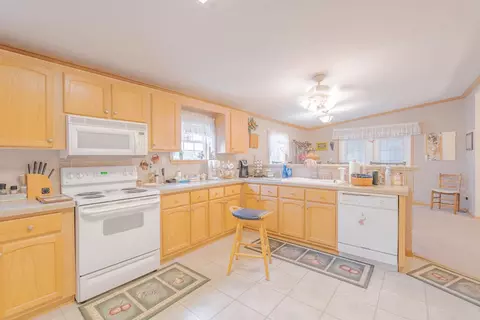 Kitchen - 768 Ivanhoe Rd, Max Meadows, VA 24360 photo 4 of 5