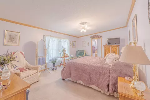 Bedroom - 768 Ivanhoe Rd, Max Meadows, VA 24360 photo 6 of 7