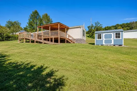 553 Call Valley Rd, Swords Creek, VA 24649