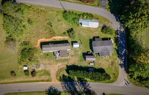 553571 Call Valley Rd, Swords Creek, VA 24649