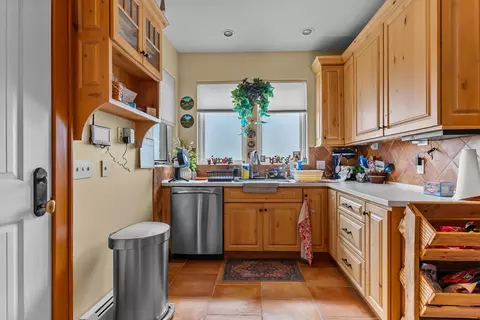 Kitchen - 251 Running Bear Ct, Independence, VA 24348 photo 3 of 4
