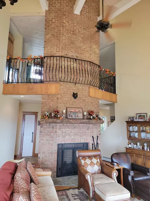 Living - 251 Running Bear Ct, Independence, VA 24348 photo 2 of 7