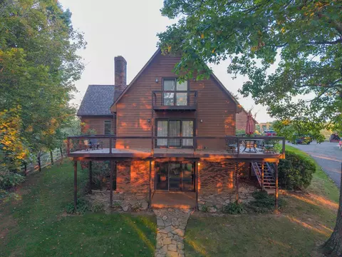 517 Myrtle Ln, Rural Retreat, VA 24368