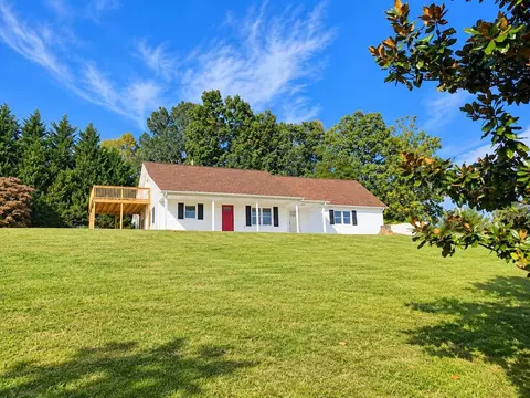 8 Little Rock Rd, Cana, VA 24317