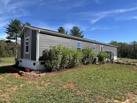Exterior - 9950 Ivanhoe Rd, Ivanhoe, VA 24350 photo 2 of 11