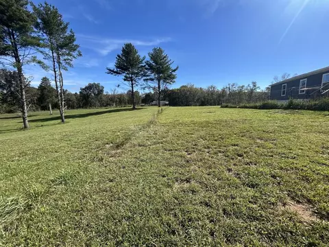 Exterior - 9950 Ivanhoe Rd, Ivanhoe, VA 24350 photo 4 of 11