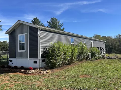 Exterior - 9950 Ivanhoe Rd, Ivanhoe, VA 24350 photo 6 of 11
