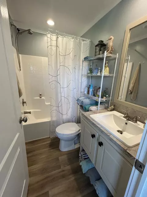 Bath - 9950 Ivanhoe Rd, Ivanhoe, VA 24350 photo 6 of 6