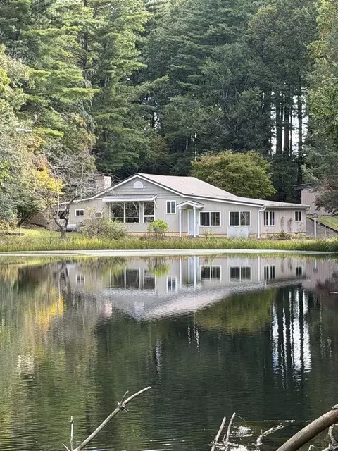 71 Lakewood Ln, Sparta, NC 28675
