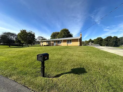 312 Elm Ave, Rural Retreat, VA 24368