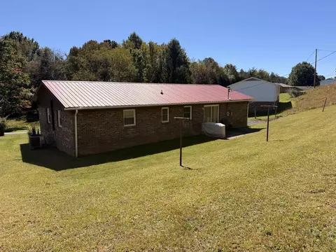 Exterior - 273 Acre Ln, Cedar Bluff, VA 24609 photo 12 of 12