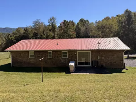 Exterior - 273 Acre Ln, Cedar Bluff, VA 24609 photo 11 of 12