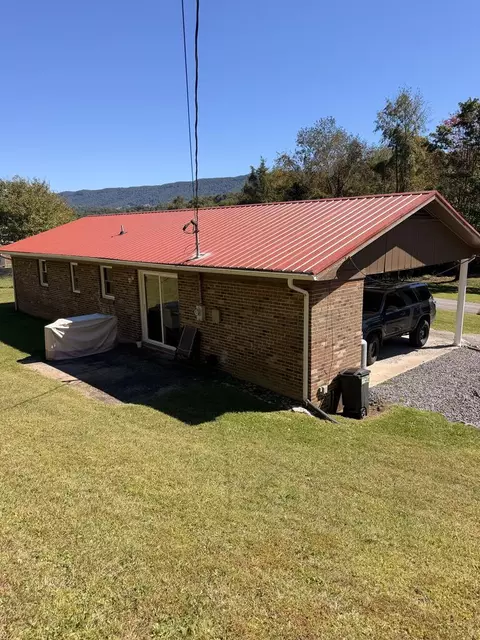 Exterior - 273 Acre Ln, Cedar Bluff, VA 24609 photo 10 of 12