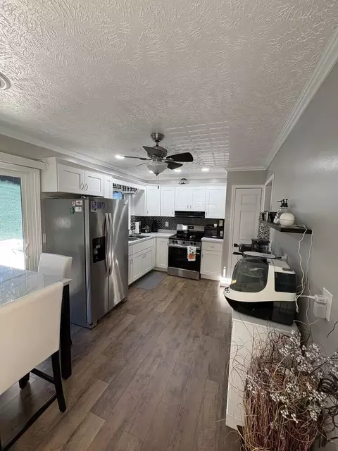 Kitchen - 273 Acre Ln, Cedar Bluff, VA 24609 photo 2 of 3