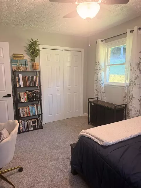 Bedroom - 273 Acre Ln, Cedar Bluff, VA 24609 photo 6 of 12