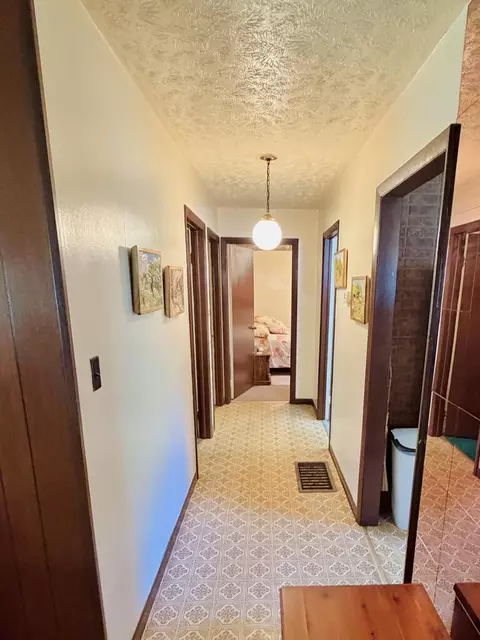 Entry Way - 109 Edgewater Dr, Cedar Bluff, VA 24609 photo 1 of 1