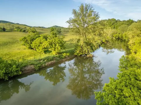 1 Red Oak Ridge Road, Castlewood, VA 24224