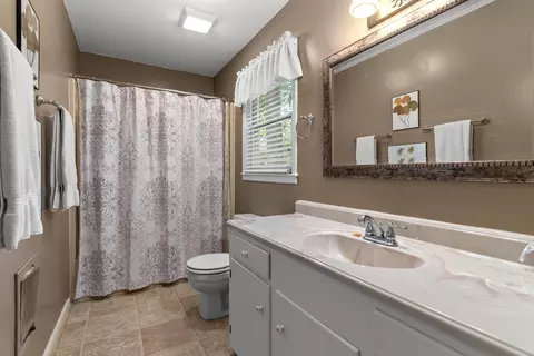 Bath - 123 Pine Tree Dr, Roaring Gap, NC 28668 photo 1 of 5