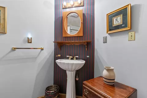 Bath - 123 Pine Tree Dr, Roaring Gap, NC 28668 photo 5 of 5