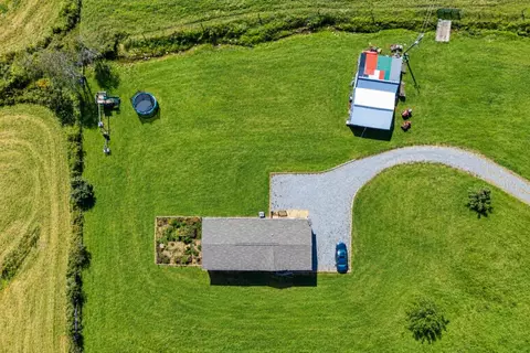 View/Area - 595 Emmanuel Rd SW, Willis, VA 24380 photo 6 of 8