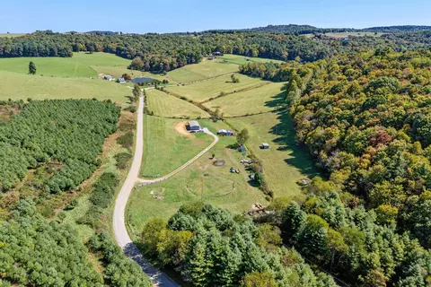 View/Area - 595 Emmanuel Rd SW, Willis, VA 24380 photo 4 of 8