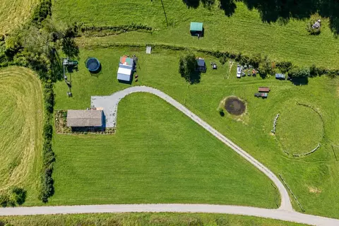 View/Area - 595 Emmanuel Rd SW, Willis, VA 24380 photo 5 of 8