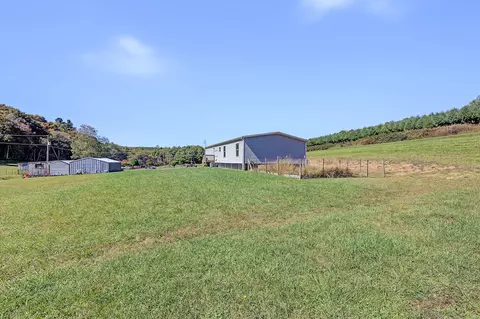 Exterior - 595 Emmanuel Rd SW, Willis, VA 24380 photo 5 of 20