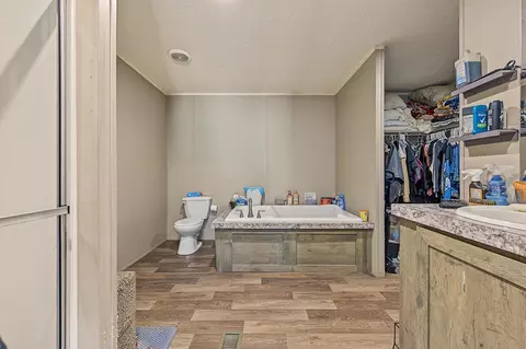 Bath - 595 Emmanuel Rd SW, Willis, VA 24380 photo 2 of 4