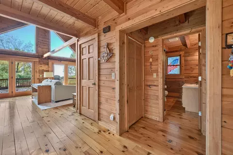 Entry Way - 920 Cascade Trl, Fancy Gap, VA 24328 photo 2 of 3